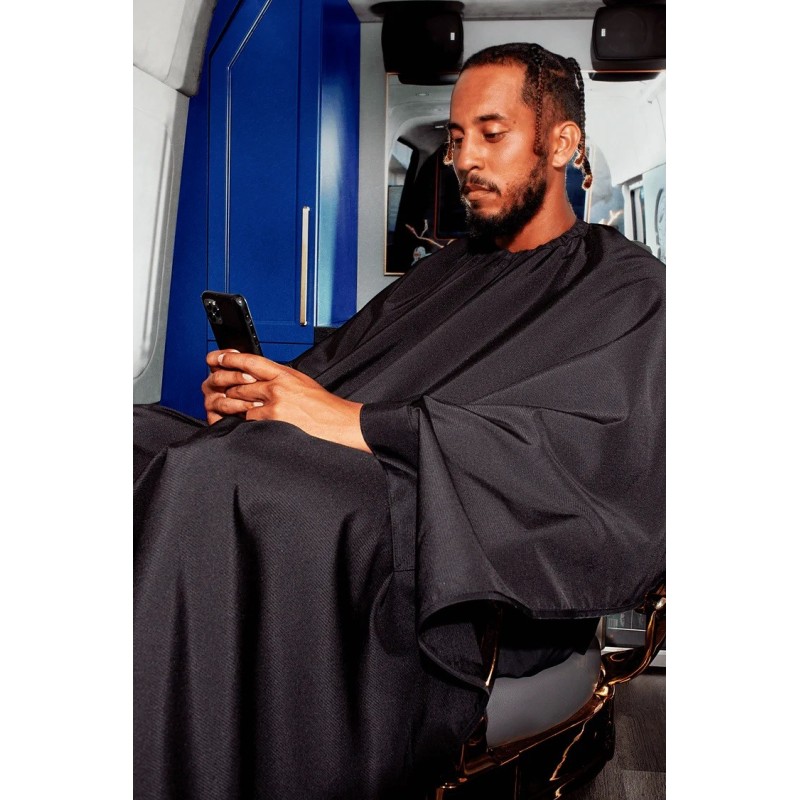 CAPA DE CORTE NEGRO SOLIDO BARBER STRONG