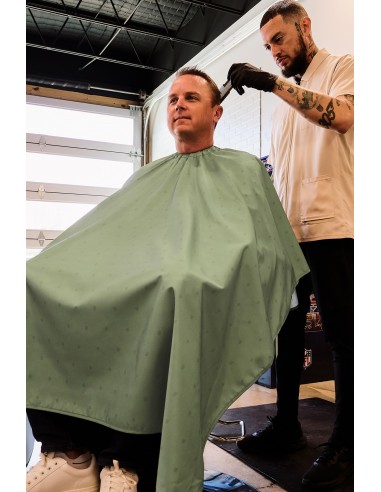BARBER SHIELD GREEN CAPE BARBER STRONG