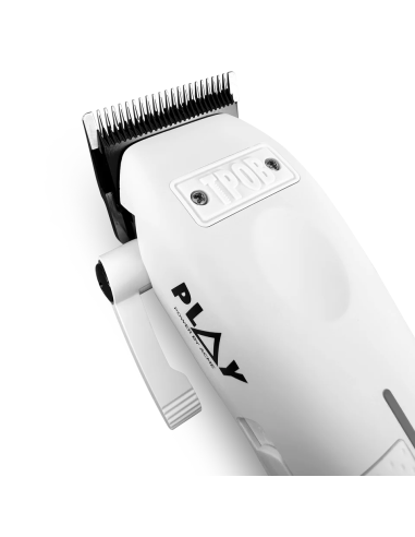 Cortadora profesional TPOB PLAY Clipper Whiteout en blanco — diseño ergonómico y alto rendimiento.