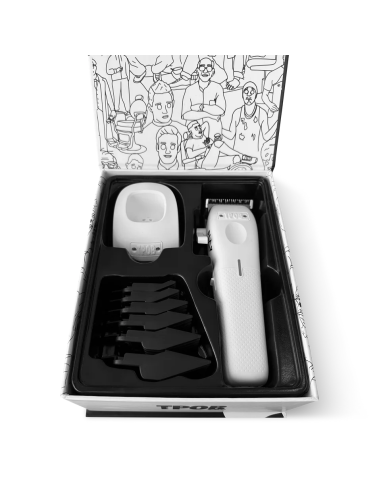 Cortadora profesional TPOB PLAY Clipper Whiteout en blanco — diseño ergonómico y alto rendimiento.