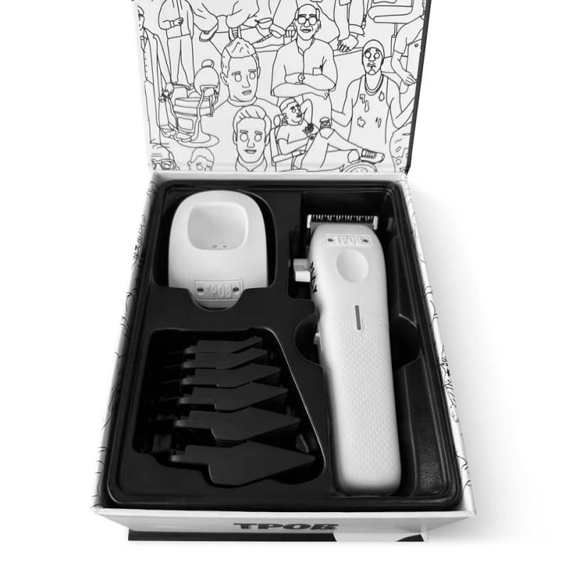 Cortadora profesional TPOB PLAY Clipper Whiteout en blanco — diseño ergonómico y alto rendimiento.