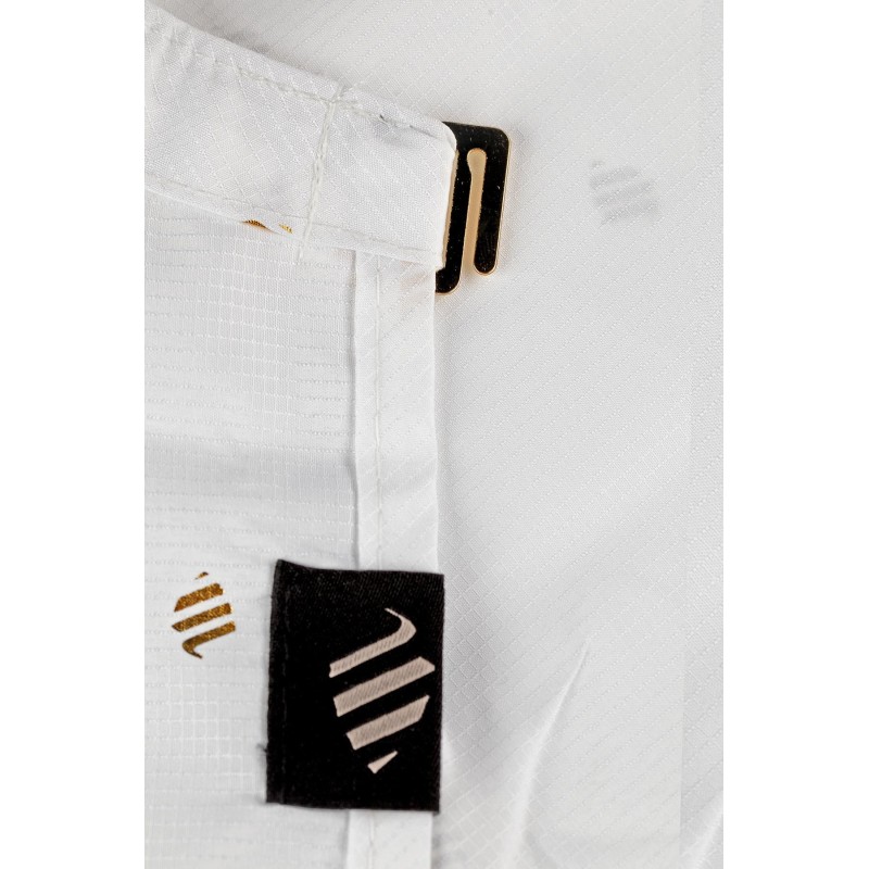 BARBER GOLD SHIELD WHITE CAPE BARBER STRONG